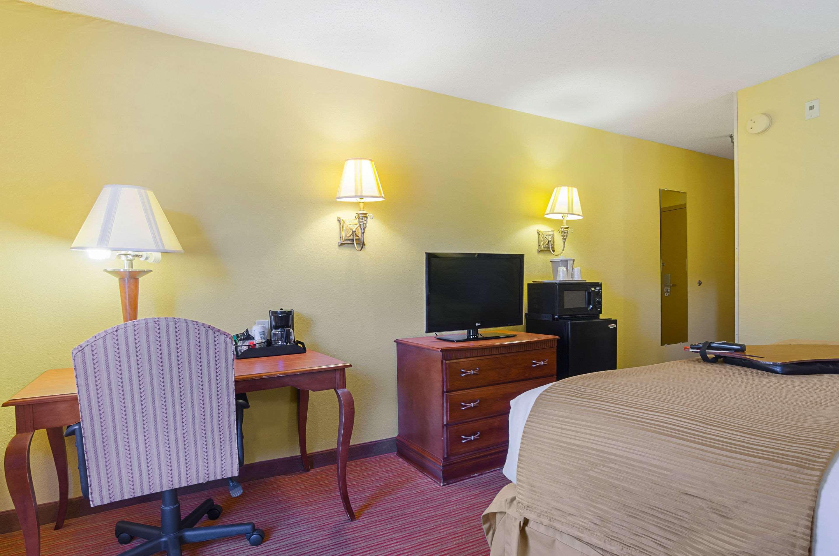 Surestay Plus Hotel By Best Western Durham Medical Center Exteriör bild