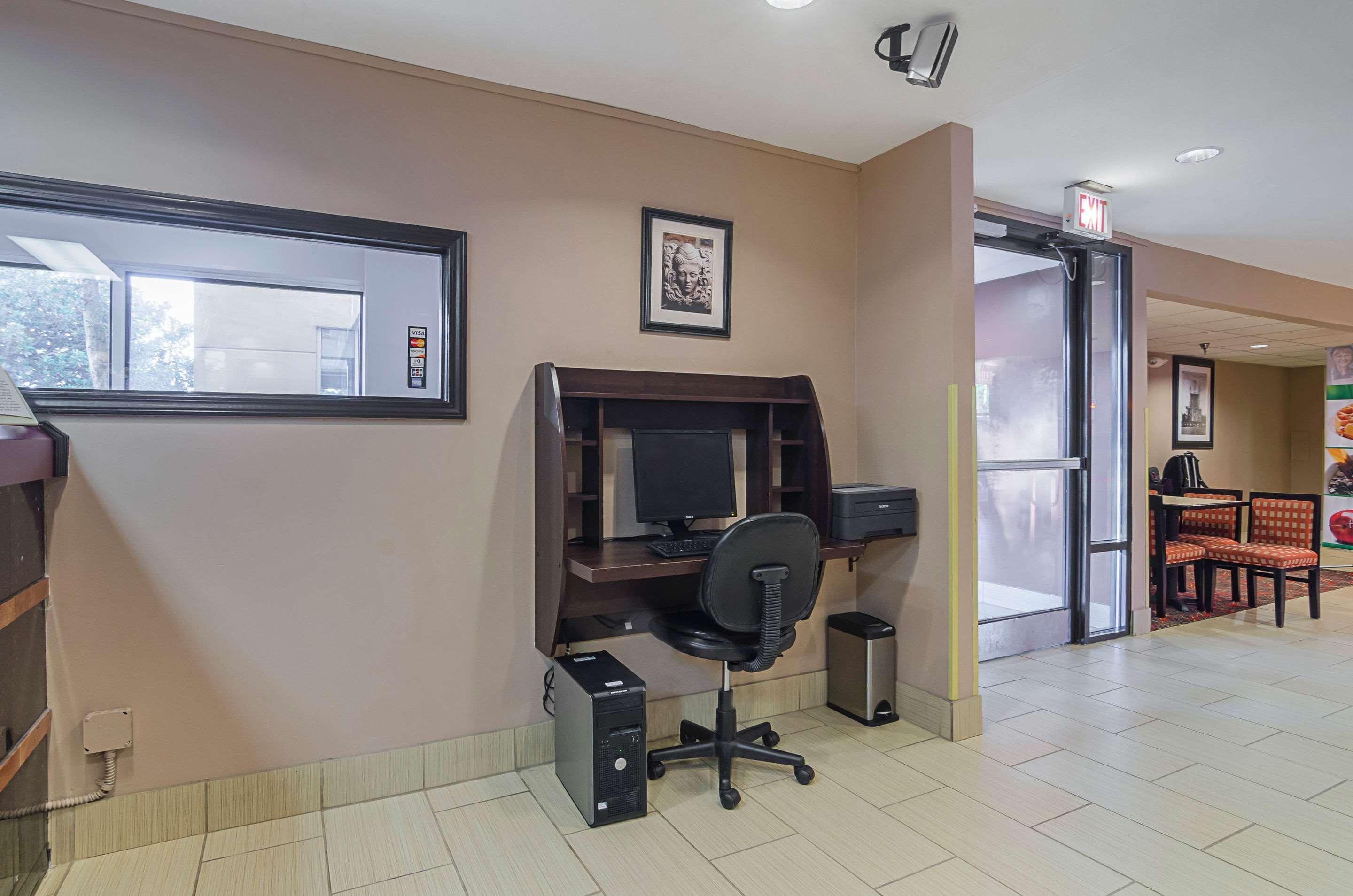 Surestay Plus Hotel By Best Western Durham Medical Center Exteriör bild