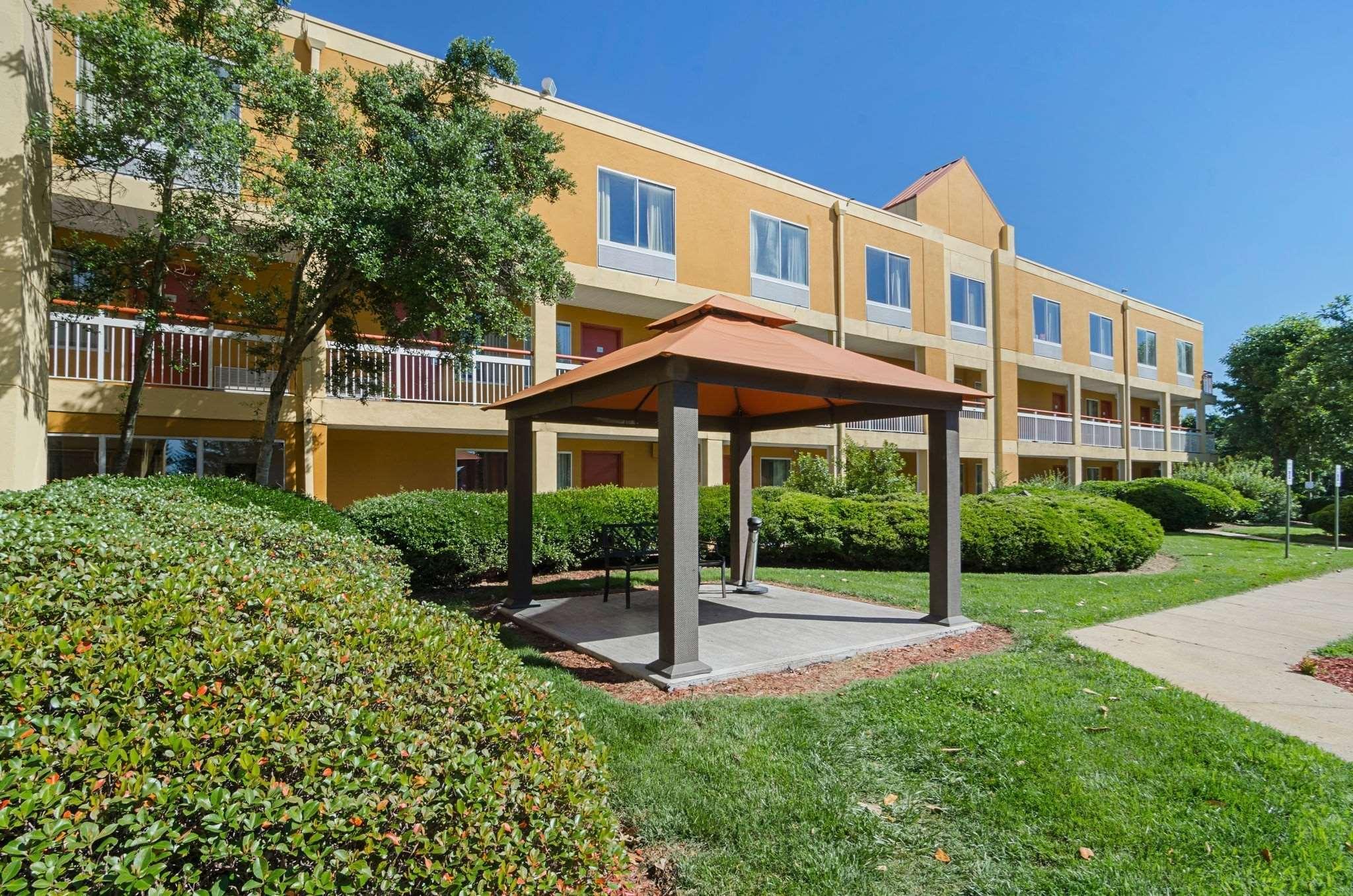 Surestay Plus Hotel By Best Western Durham Medical Center Exteriör bild
